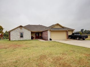 2350 Bridle Bit St, Oologah, OK 74053