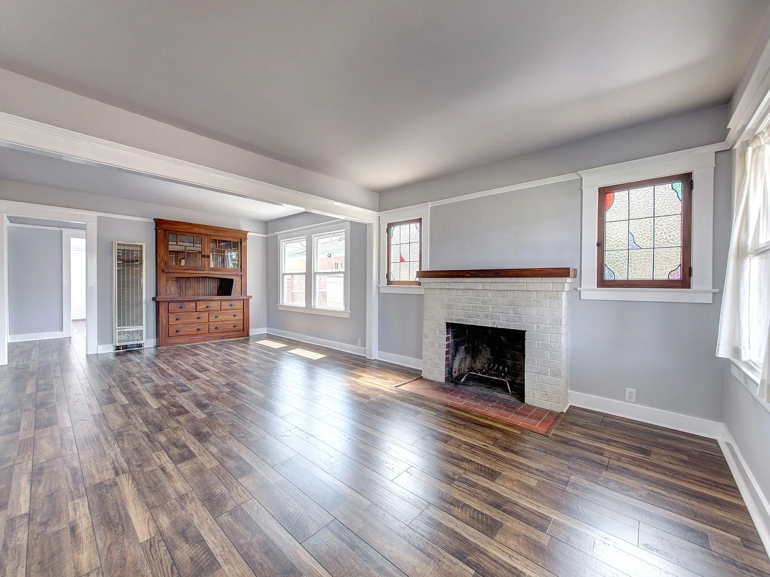 3 bed, 1000 sqft, $3,450 — Photo 2