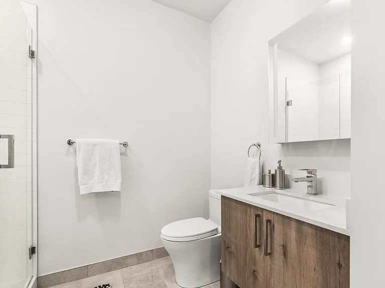 420 W Broadway #302 — Photo 7