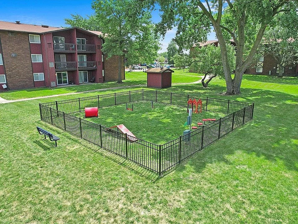 Hampton in Highland - Fenced Dog Park