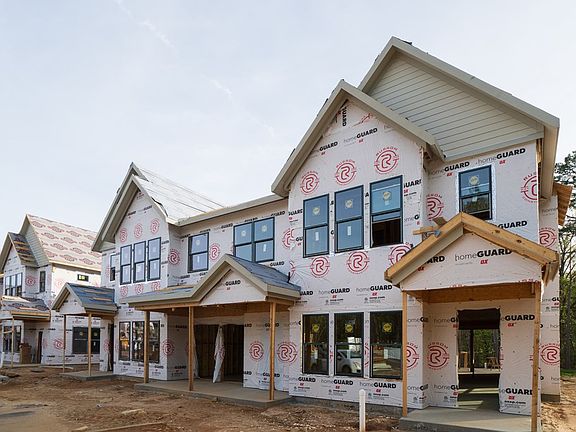 2nd image of 546 Hemingway Ln