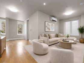 129 Russell St