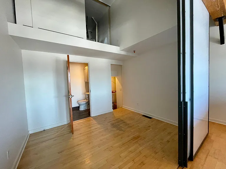 1803 Wyandotte St #307 — Photo 6