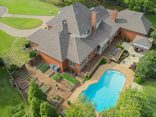 9658 Dove Meadow Cv E, Germantown, TN 38139