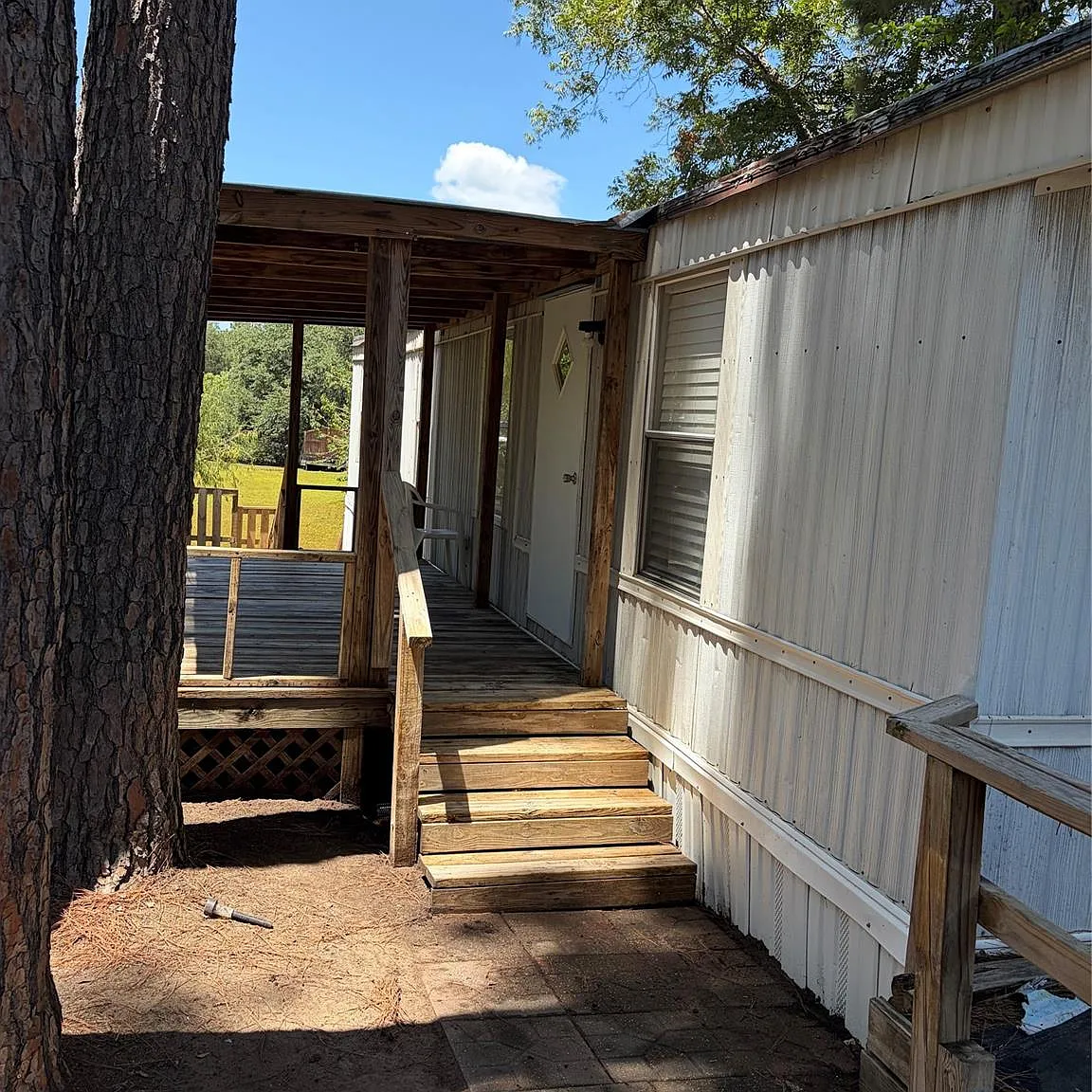 2 bed, 1.0 bath, 768 sqft, $1,295 — Photo 2