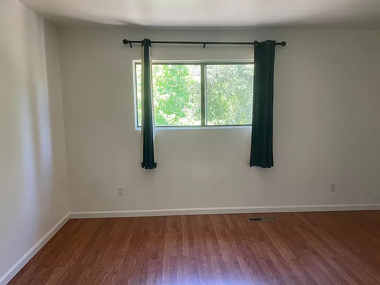 2557 Vallejo St — Photo 15