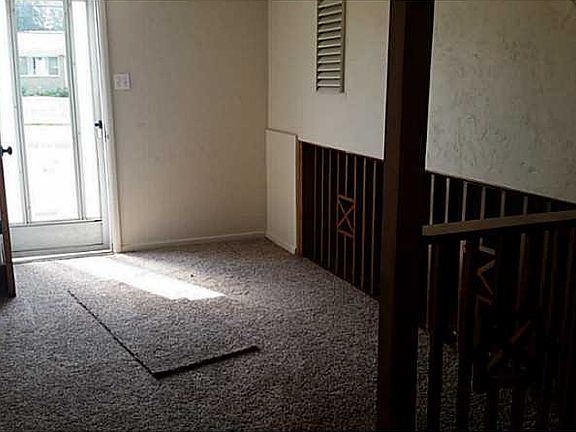 3rd image of 106 Sunrise Dr
