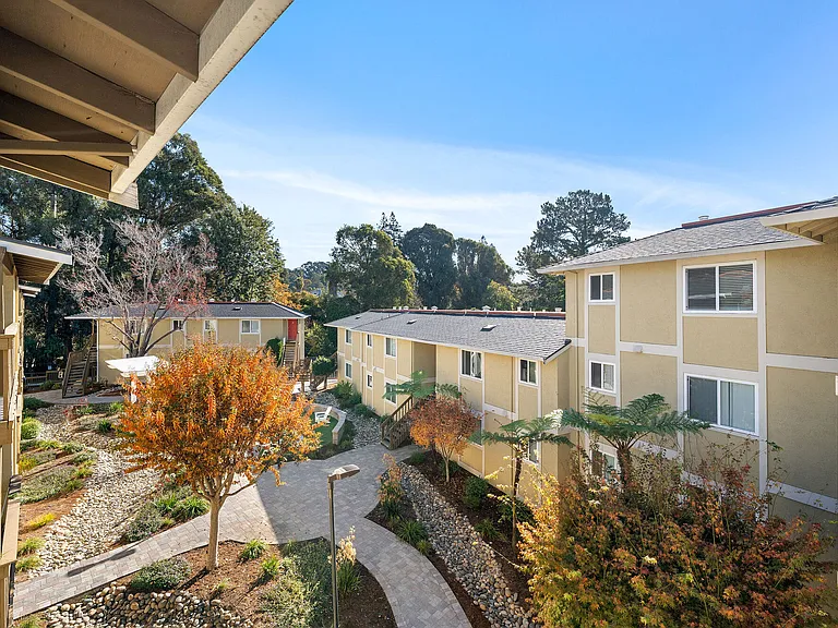 Vista Creek Apartments — Photo 19