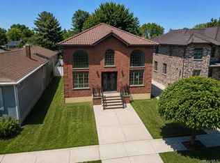 20411 38th Avenue, Bayside, NY 11361