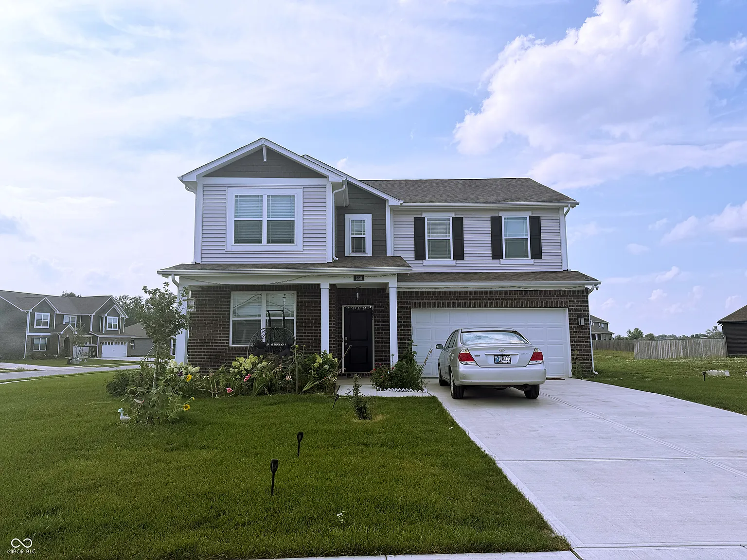 6 bed, 4.0 bath, 2729 sqft, $2,500 — Photo 1