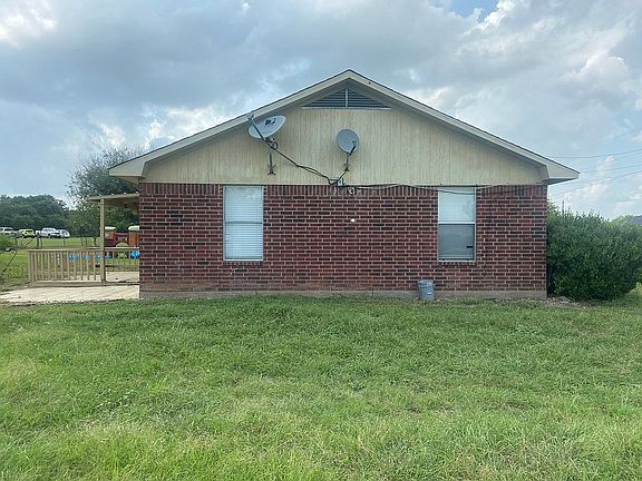 3rd image of 108 Gurley Ln