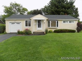 310 Winchester Dr, New Hartford, NY 13413
