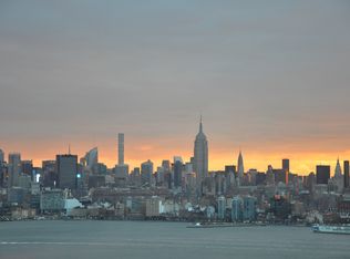 1 2nd St APT 904, Jersey City, NJ 07302