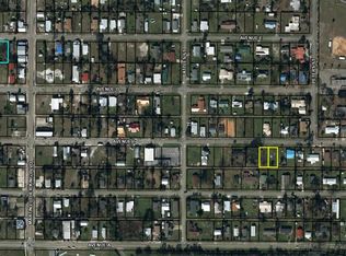 16 Avenue E, Apalachicola, FL 32320