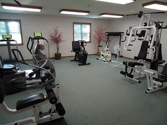 5th image of 715 Canterberry Ct Unit 205