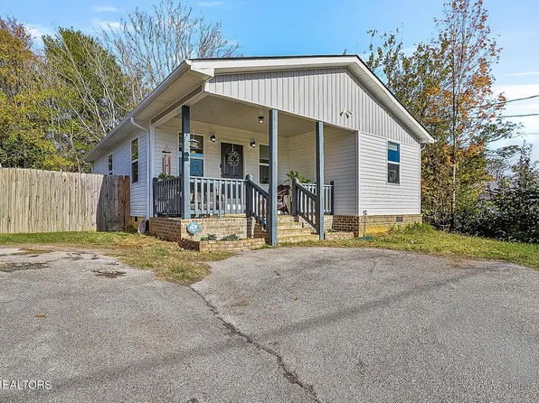 3935 Skyline Dr, Knoxville, TN 37914