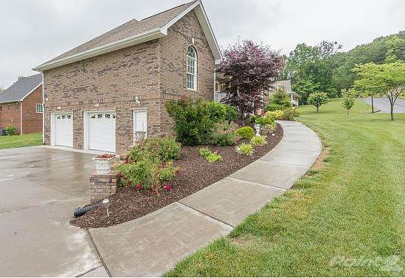 209 Carrie-Side View