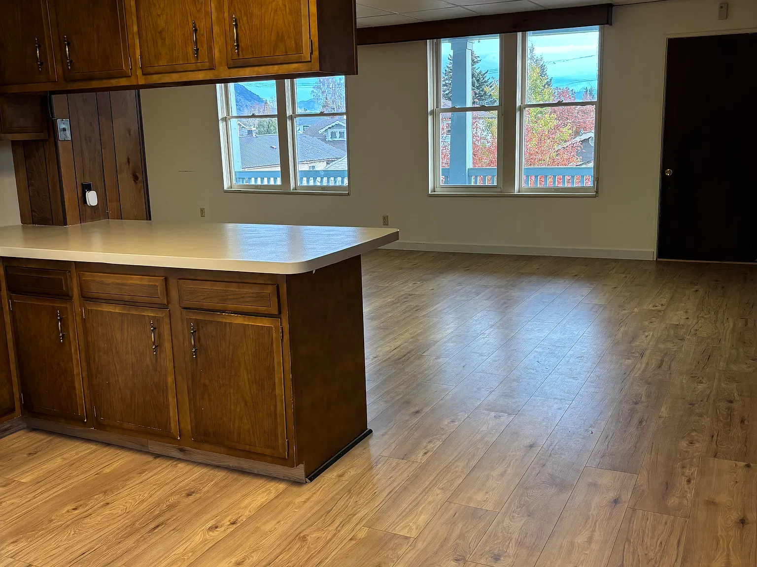 3 bed, $1,900 — Photo 2