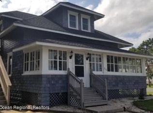 210 Elm St, Lakehurst, NJ 08733