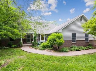 3735 Rogers Rd NW, Cedar Rapids, IA 52405