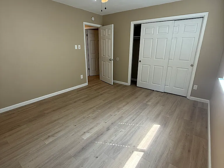 2704 Crownspoint Dr — Photo 10