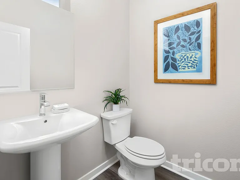 1728 Taylor Ave — Photo 11