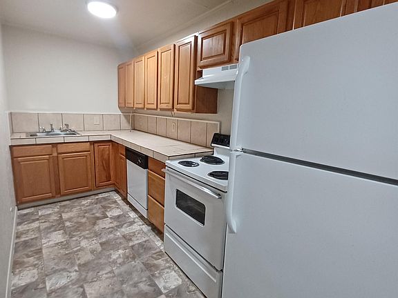 4th image of 4610 Maddox St #4