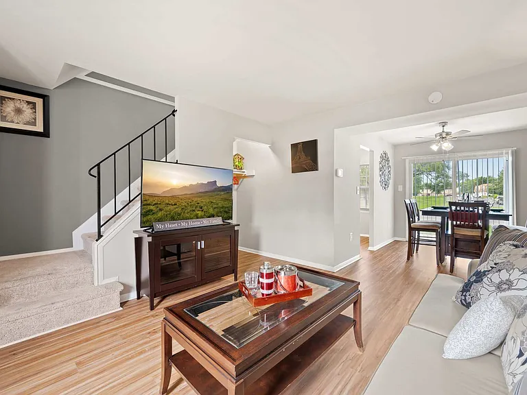 35-web-or-mls-commonsatwhitemarshmodel2-6