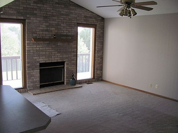 5th image of 4805 Deer Creek Dr