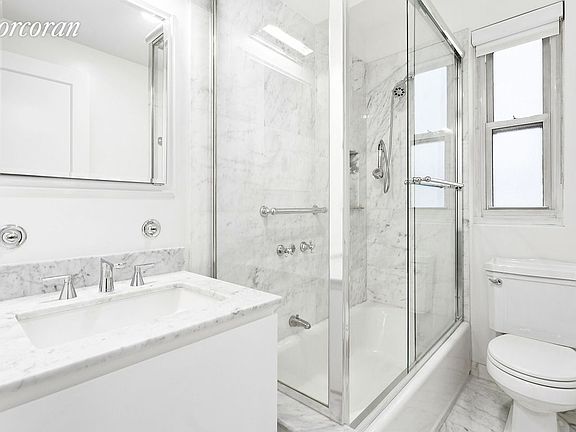 5th image of 44 E 67th St Penthouse 12E