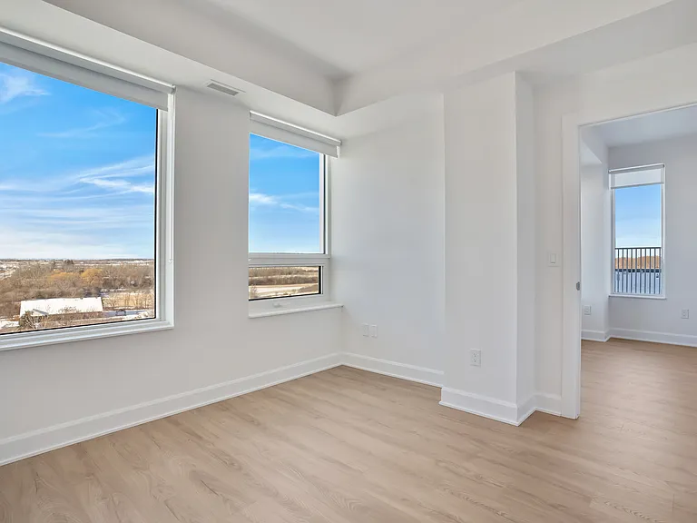 3240 William Coltson Ave — Photo 96