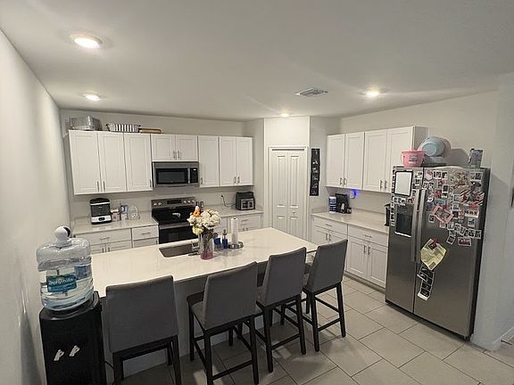 4th image of 19573 Fairhill Ct