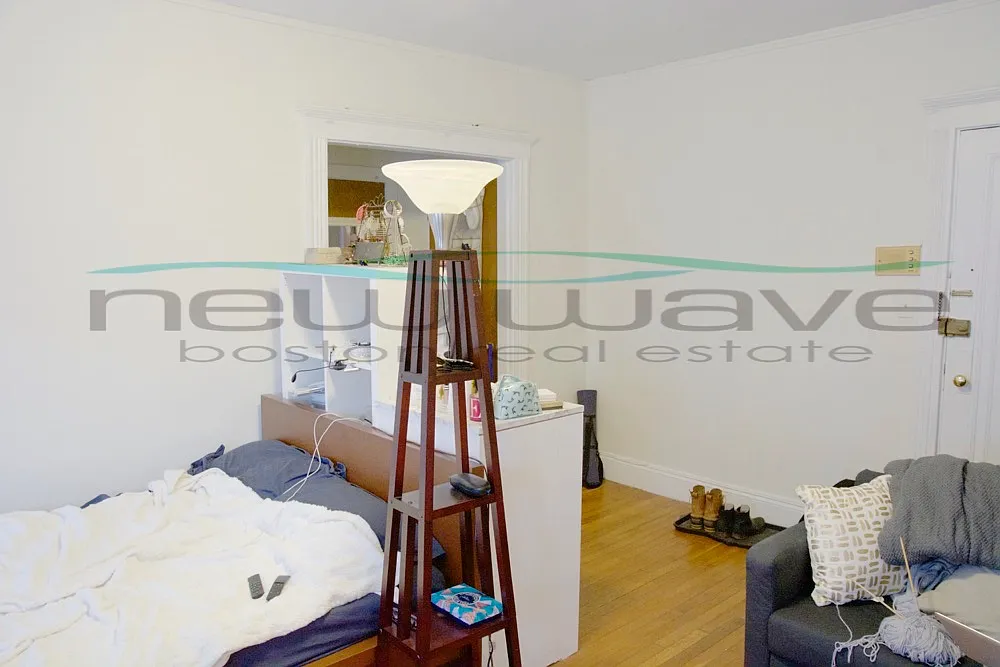 Studio, 450 sqft, $2,400 — Photo 1