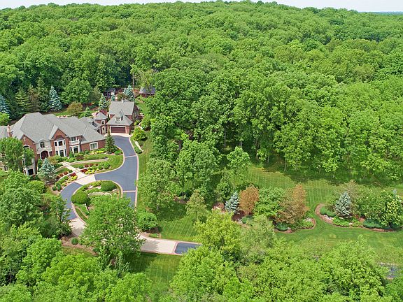 4th image of 38W685 Forest Glen Ct