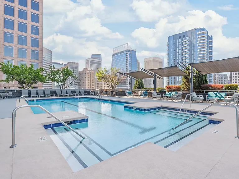 333 W Trade St #2502 — Photo 35