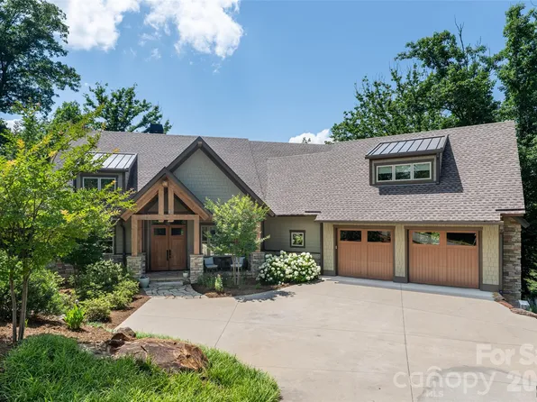 57 Villa Nova Dr, Asheville, NC 28804