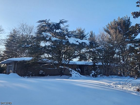 3rd image of 256 Amwell Rd