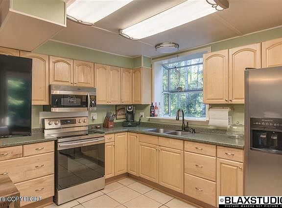 3rd image of 1482 Jamboree Dr