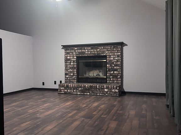 5th image of 12804 Olive St