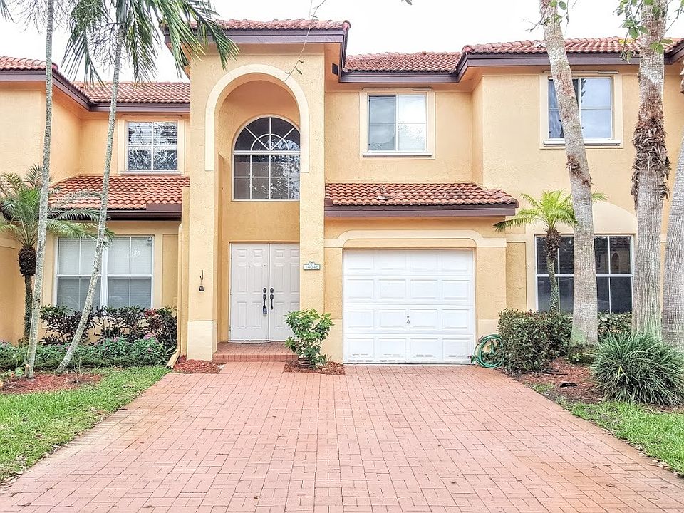 1st image of 14046 S Forest Oak Cir