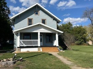 512 Rider St, Garwin, IA 50632
