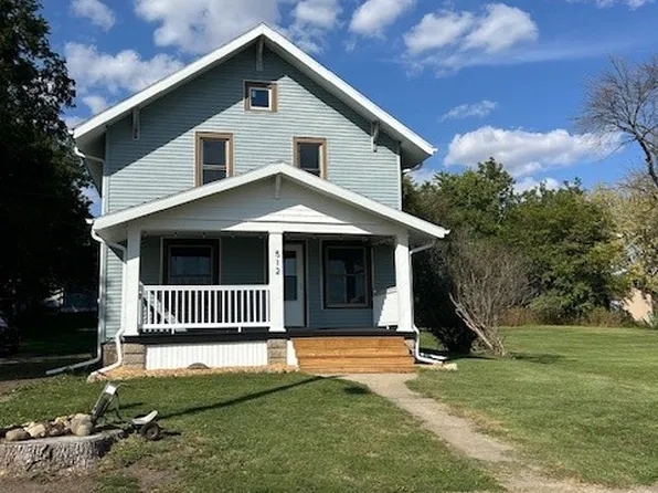 512 Rider St, Garwin, IA 50632