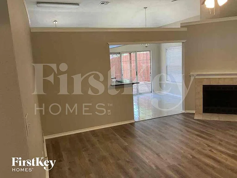 10116 Concord Dr — Photo 3