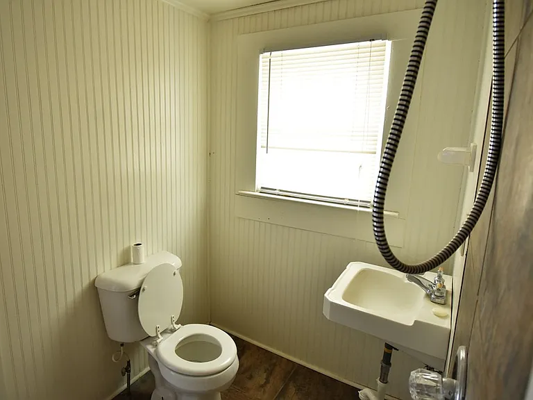 207 E Stockton Ave — Photo 11