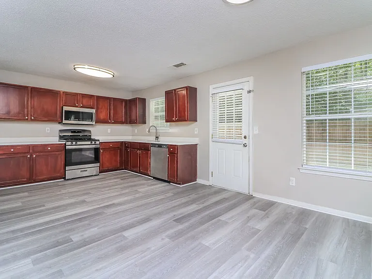 166 Birchfield Way — Photo 8