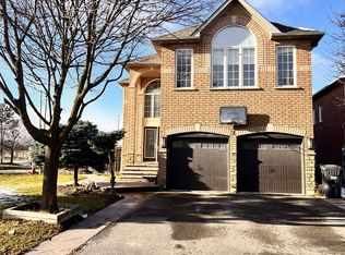 2 Southbend Dr S, Brampton, ON L7A 1J4