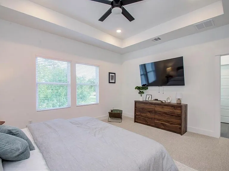 778 W Tidwell Rd #I — Photo 17