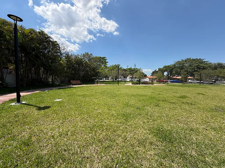 6357 SW 8th St #803 — Photo 19