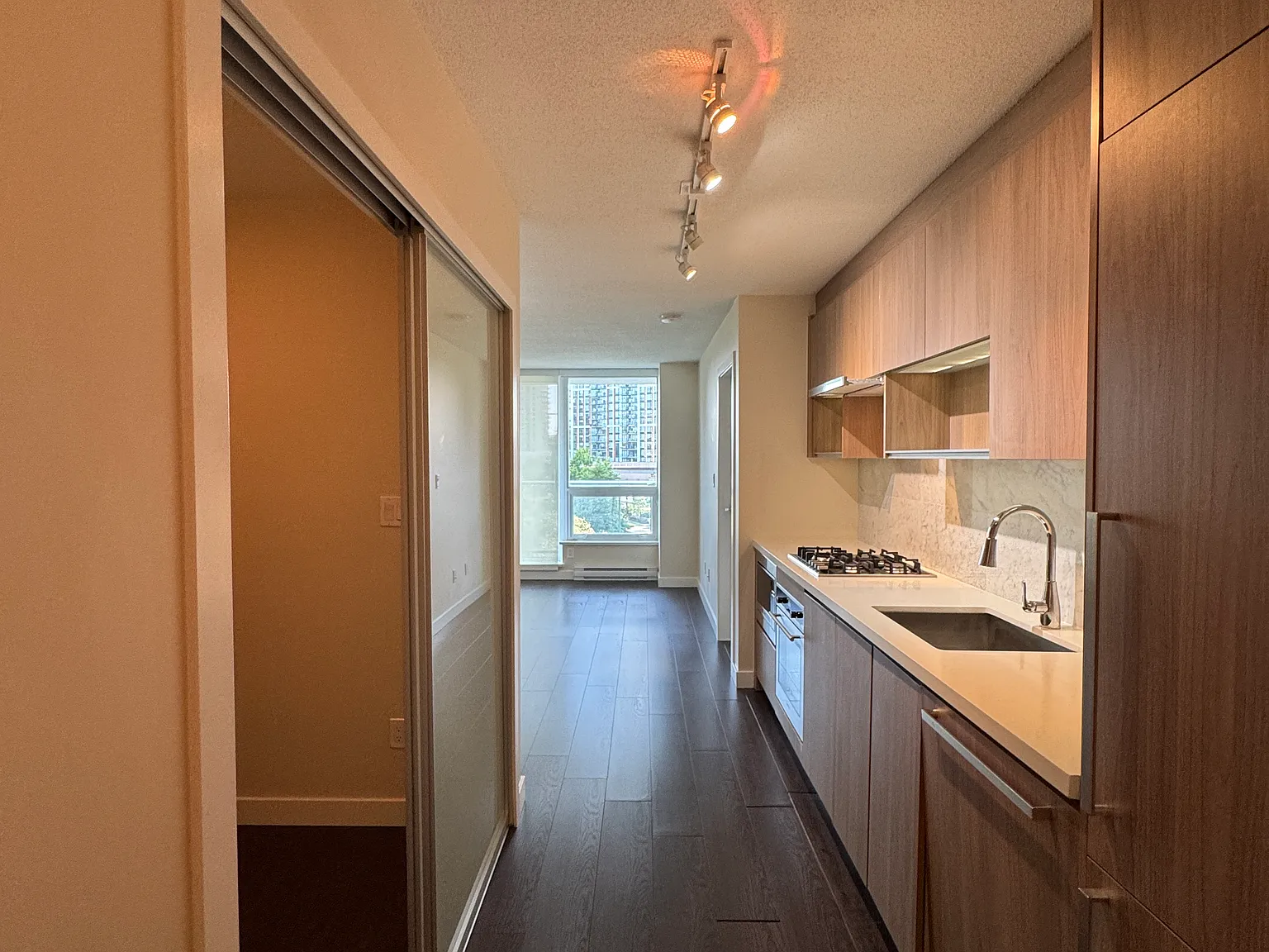 1 bed, 534 sqft, $1,850 — Photo 2
