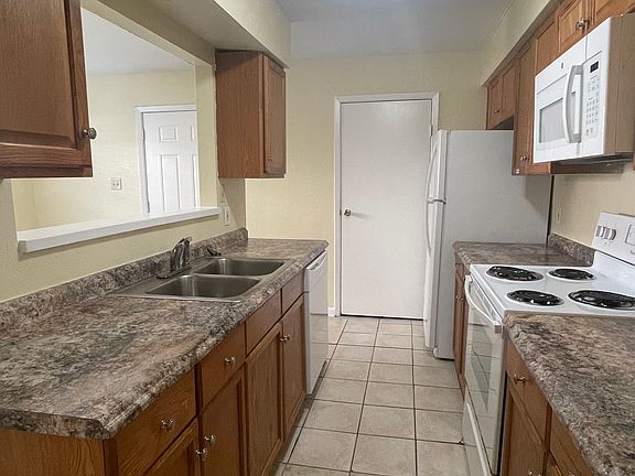 5th image of 4608 Orange Cir N